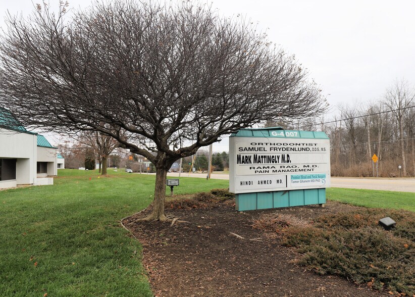 More Photos Of G4007 W Court St, Flint Office For Sale