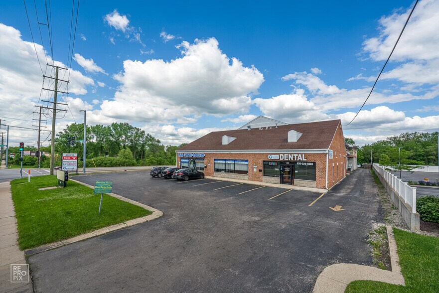 More Photos Of 1187 N Farnsworth Ave, Aurora Storefront Retail Residential For Lease