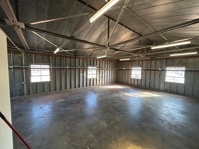 More Photos Of 717 Concho St, Colorado City Industrial For Lease