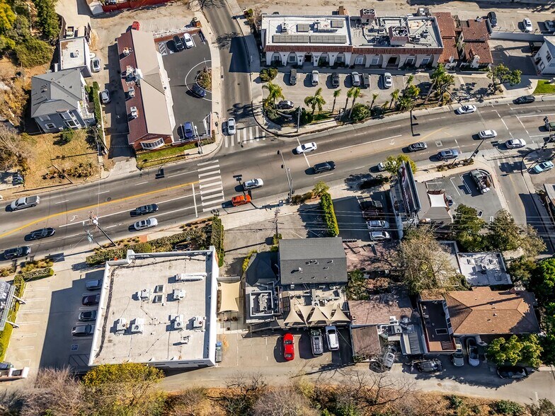 More Photos Of 3361-3365 Barham Blvd, Los Angeles Loft Creative Space For Lease