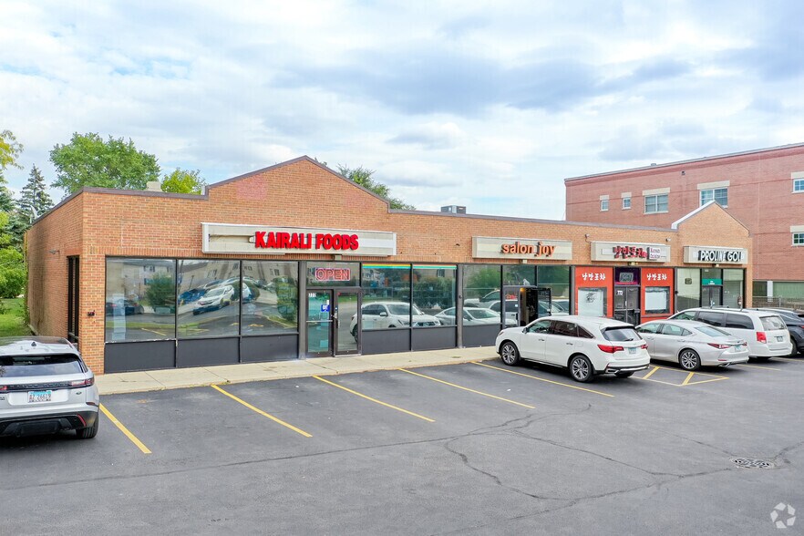 Primary Photo Of 771-777 Milwaukee Ave, Glenview Storefront Retail Office For Sale