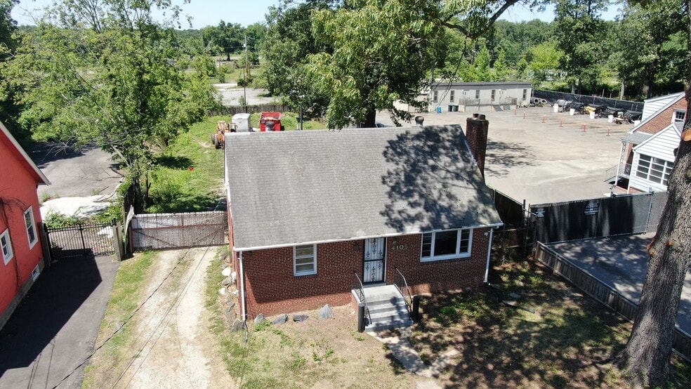 More Photos Of 4105 Forestville Rd, District Heights Service For Sale