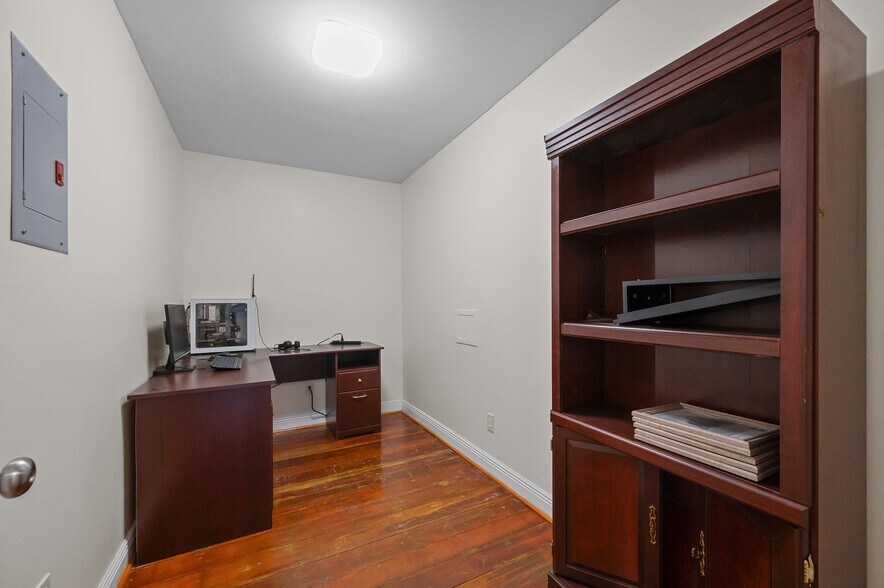 More Photos Of 7555 Half Mile Rd, Irvington Service For Sale