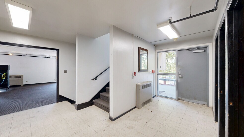 More Photos Of 700 NE California St, Pullman Apartments For Sale