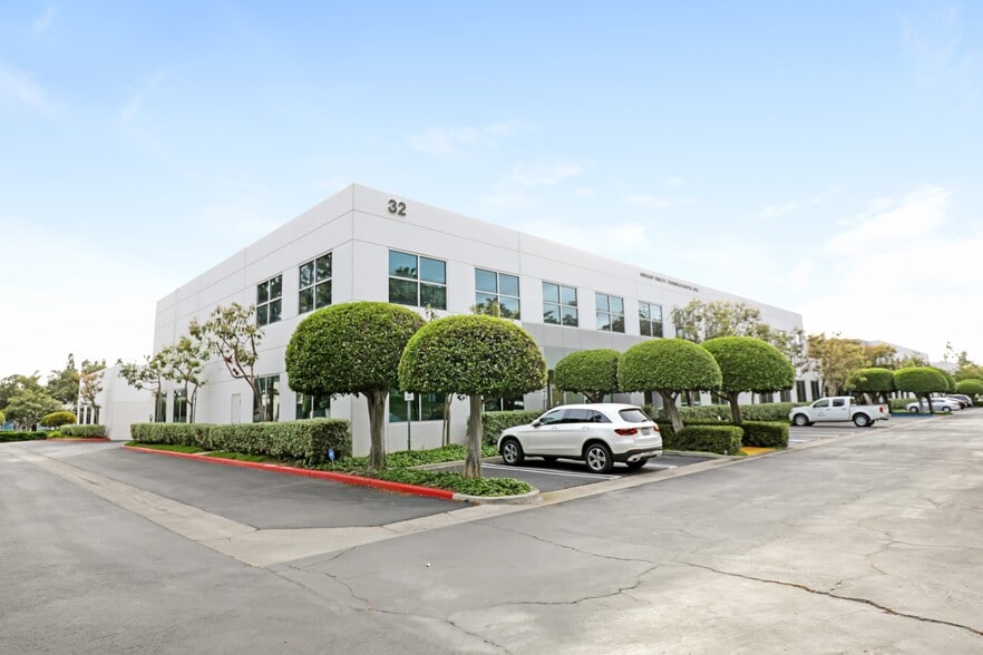 Primary Photo Of 32 Mauchly, Irvine Manufacturing For Sale