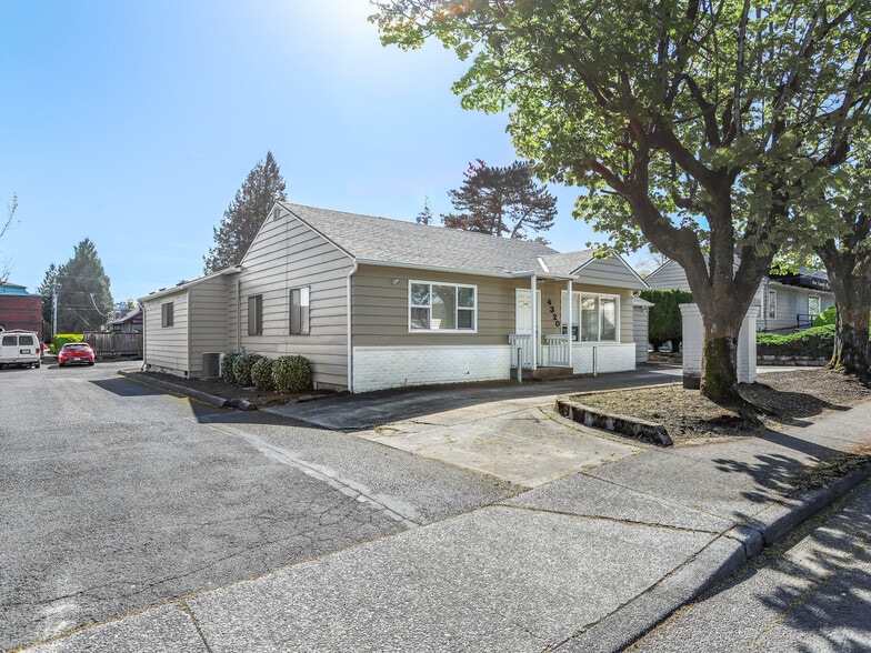 More Photos Of 4320 SW 110th St, Beaverton Office For Sale