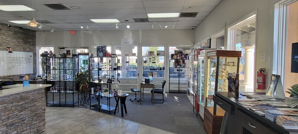 More Photos Of 640 Grand Ave, San Marcos Freestanding For Lease