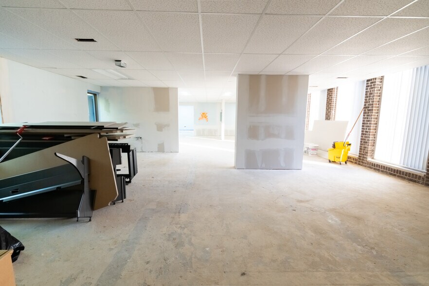 More Photos Of 6600 W College Dr, Palos Heights Medical For Sale