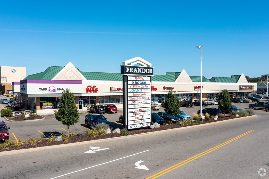 More Photos Of 310 N Clippert St, Lansing Unknown For Lease