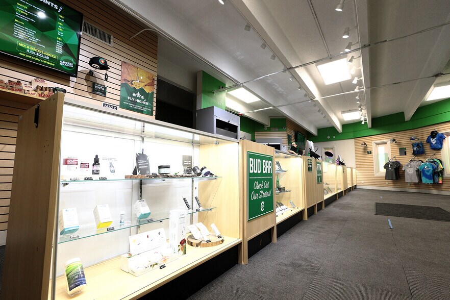 More Photos Of 1420 Devereux Rd, Glenwood Springs Warehouse For Sale