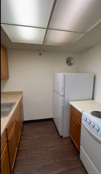 More Photos Of 710 White Pond Dr, Akron Apartments For Sale