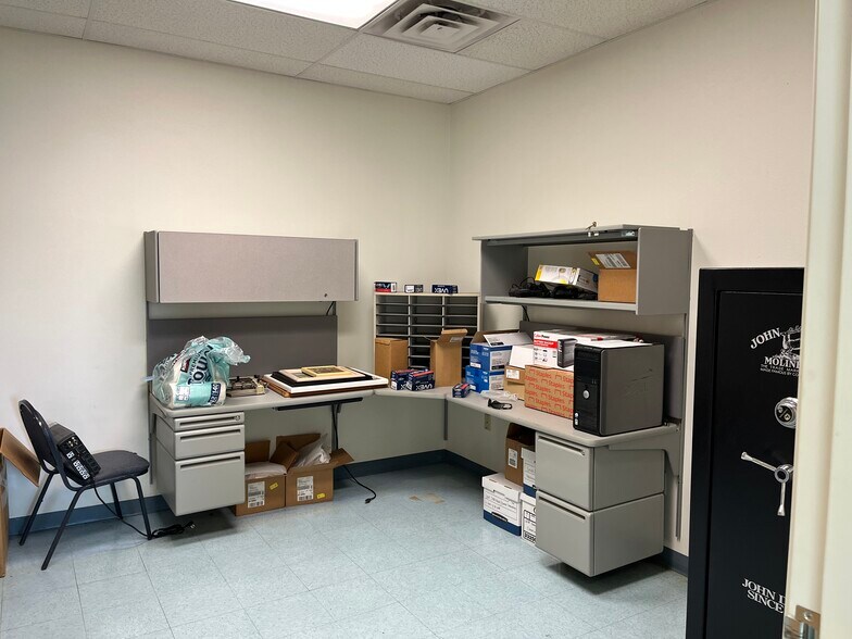 More Photos Of 9615 Broadway Blvd SW, Albuquerque Warehouse For Sale