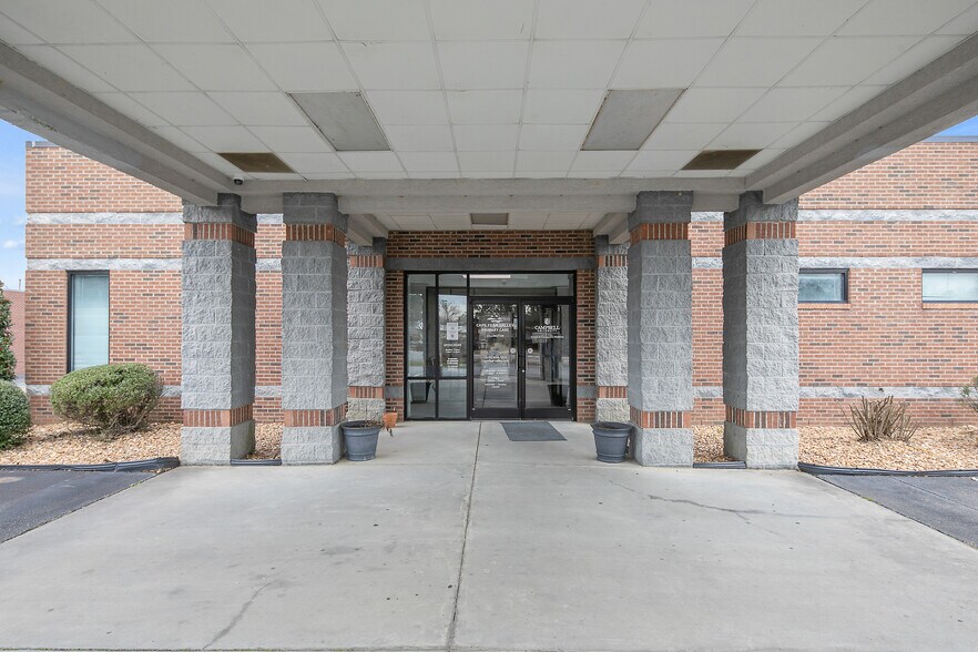 More Photos Of 7 E Duncan St, Lillington Medical For Sale