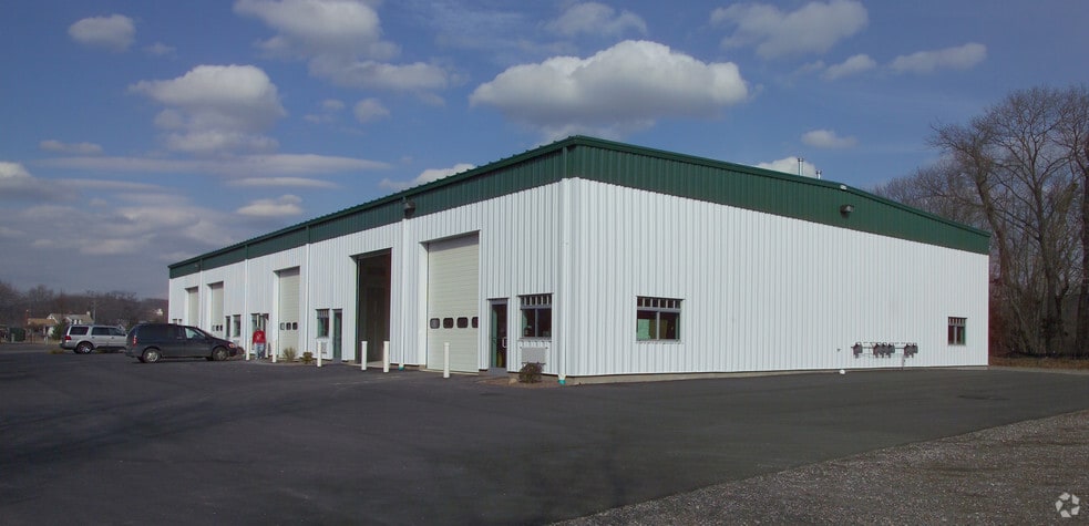 More Photos Of 46 Plains Rd, Essex Light Distribution For Lease