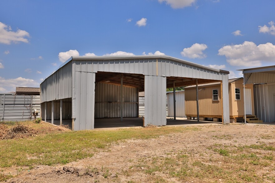 More Photos Of 1929 Havner Ln, Houston Warehouse For Sale