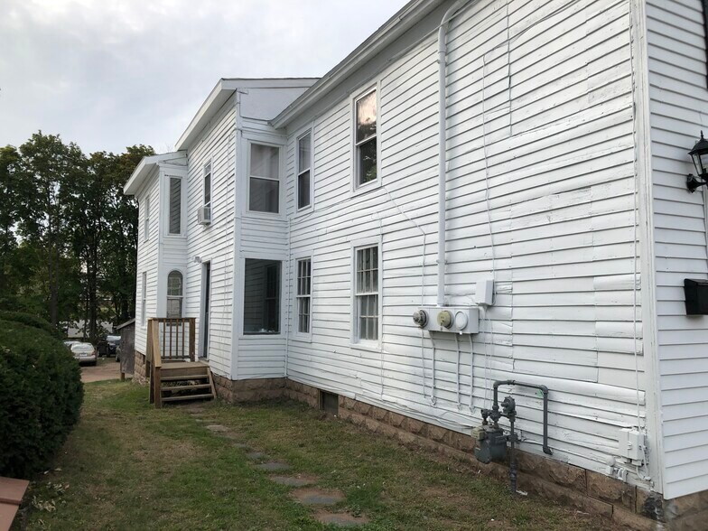 More Photos Of 774-776 S Main St, Plantsville Storefront Retail Office For Lease