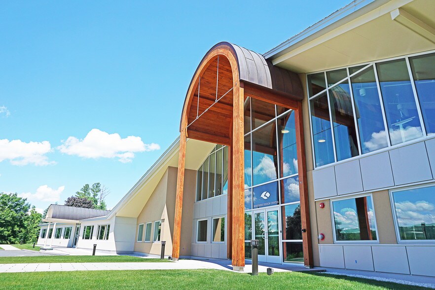 More Photos Of 150 Pittsfield Rd, Lenox Office For Lease