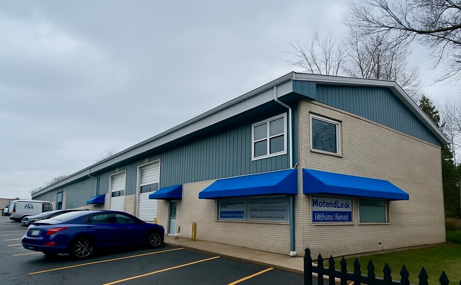 Primary Photo Of 14001-14027 W Illinois Hwy, New Lenox Warehouse For Lease