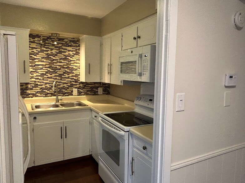 More Photos Of 3811 Holland Ave, Dallas Apartments For Sale