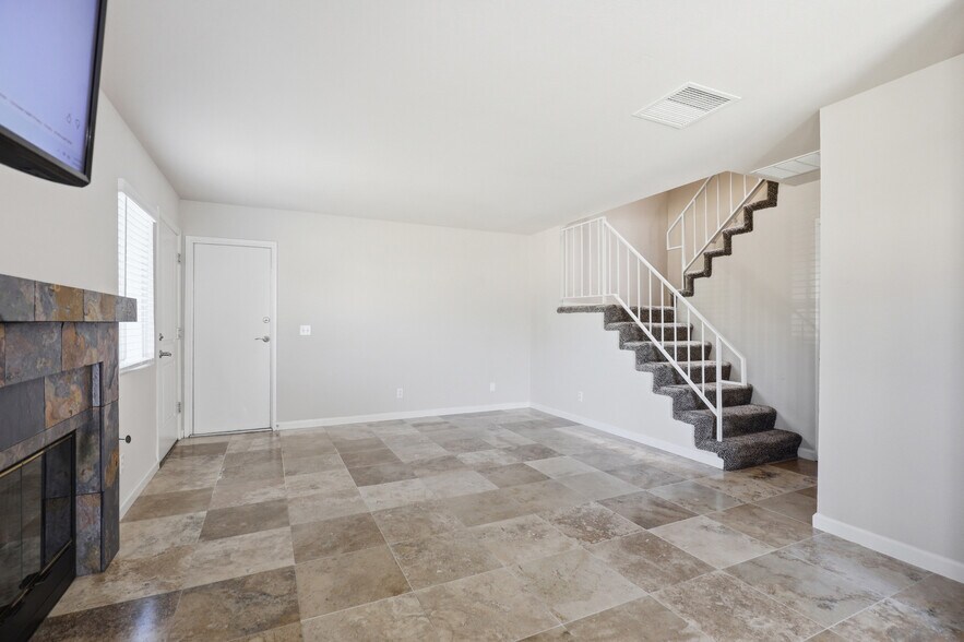 More Photos Of 445-523 Hart Dr, El Cajon Apartments For Sale