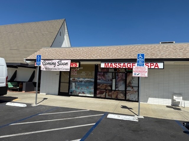 More Photos Of 1963-1981 N Tustin St, Orange Unknown For Lease