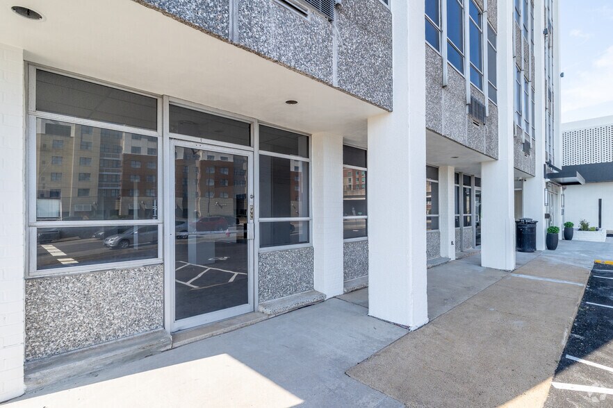 More Photos Of 6901 Old Keene Mill Rd, Springfield Office For Lease