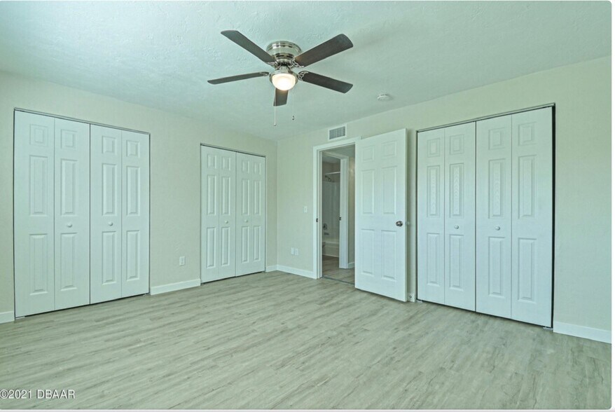 More Photos Of 208 N Halifax Ave, Daytona Beach Apartments For Sale