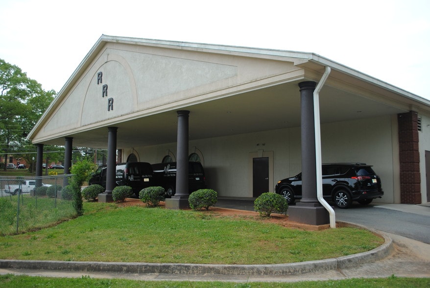 More Photos Of 2199 Candler Rd, Decatur Funeral Home For Sale