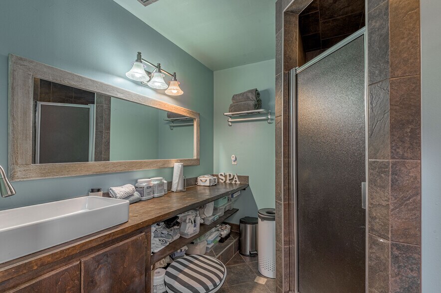 More Photos Of 131 Commerce st, Lovelady General Retail For Sale