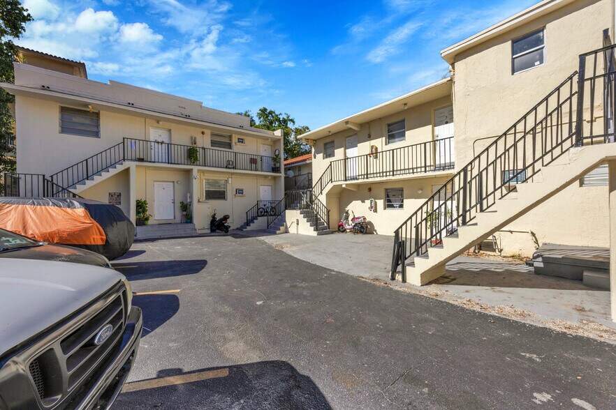 More Photos Of 1362 SW 2nd St, Miami Apartments For Sale