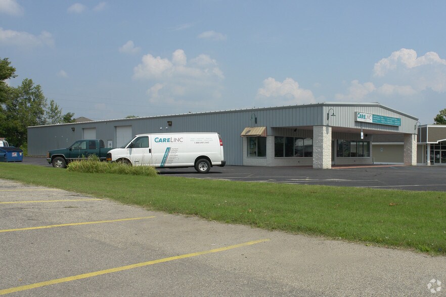 More Photos Of 693 E Lakewood Blvd, Holland Freestanding For Sale