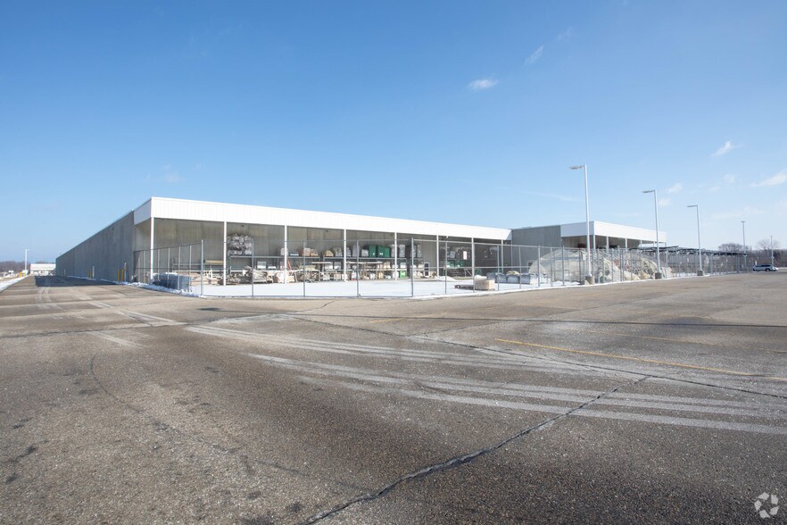 More Photos Of 4725-4783 24th Ave, Fort Gratiot Unknown For Lease