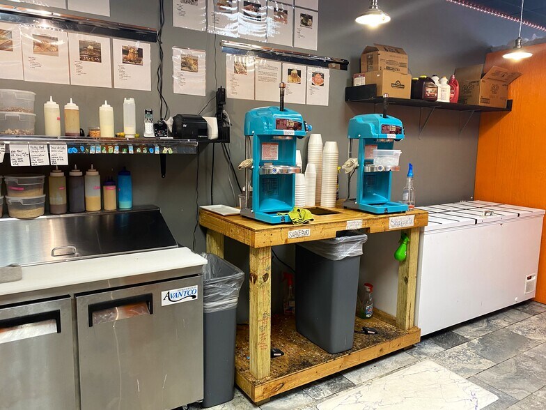 More Photos Of 5076 Sunset Blvd, Lexington Storefront Retail Office For Lease