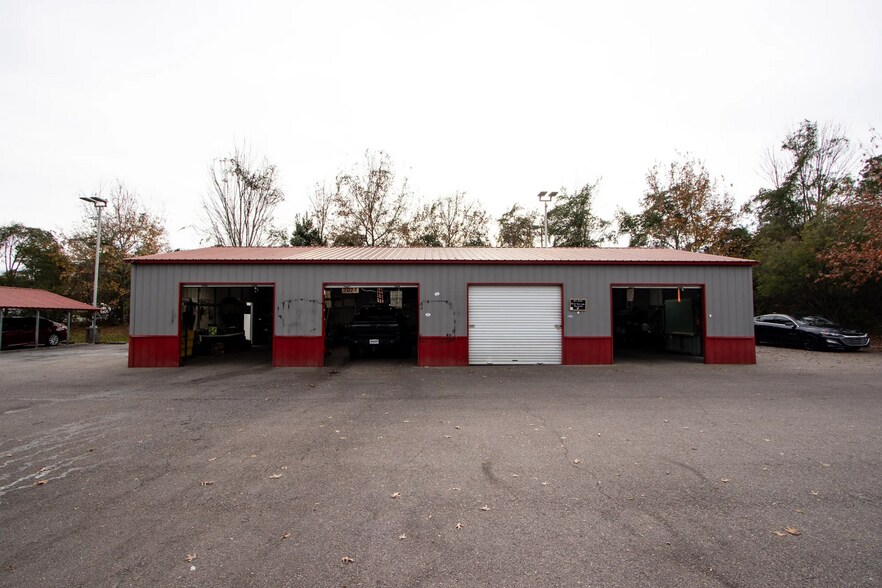More Photos Of 2136 Sunset Blvd, West Columbia Auto Dealership For Sale