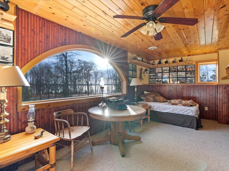 More Photos Of 21998 Lasalle Ave NW, Puposky Specialty For Sale