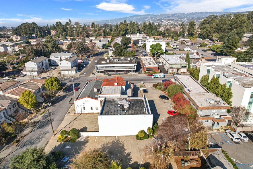 More Photos Of 1370 Santa Rosa St, San Leandro Funeral Home For Sale