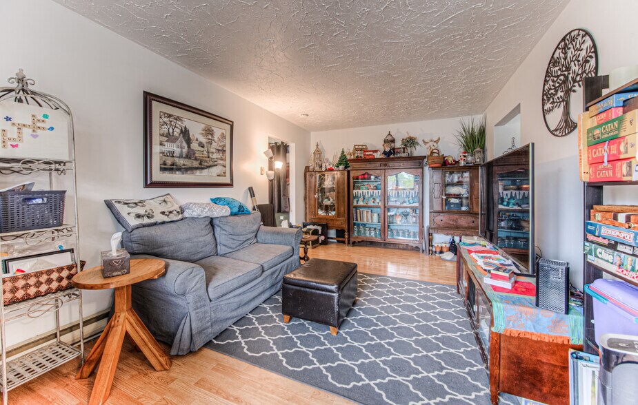 More Photos Of 15 Killdeer Rd, Elmira Apartments For Sale