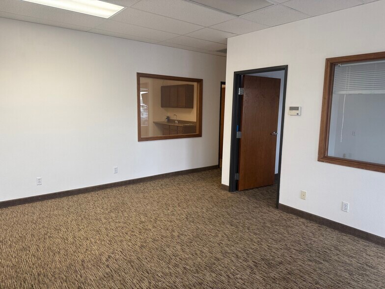 More Photos Of 7513 W Kennewick Ave, Kennewick Office For Lease