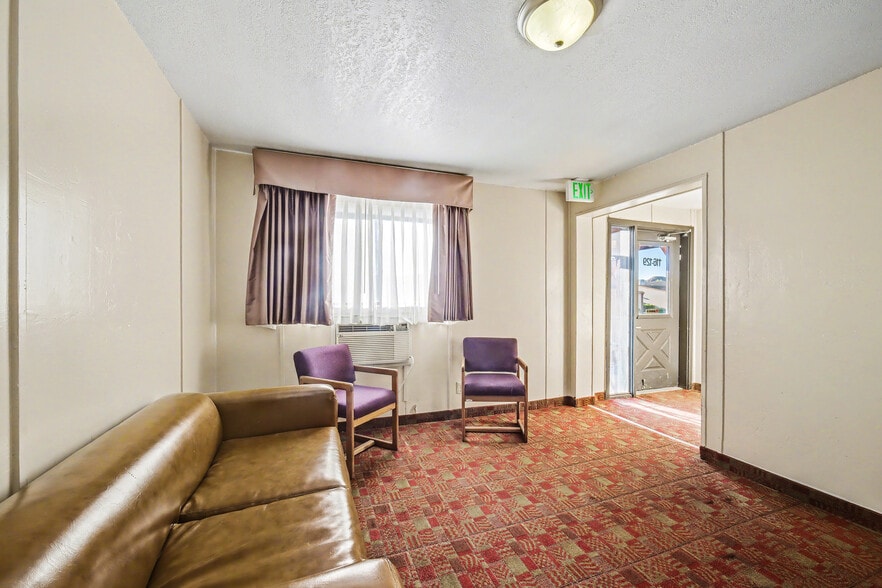 More Photos Of 386 E 300 S, Kanab Hotel For Sale