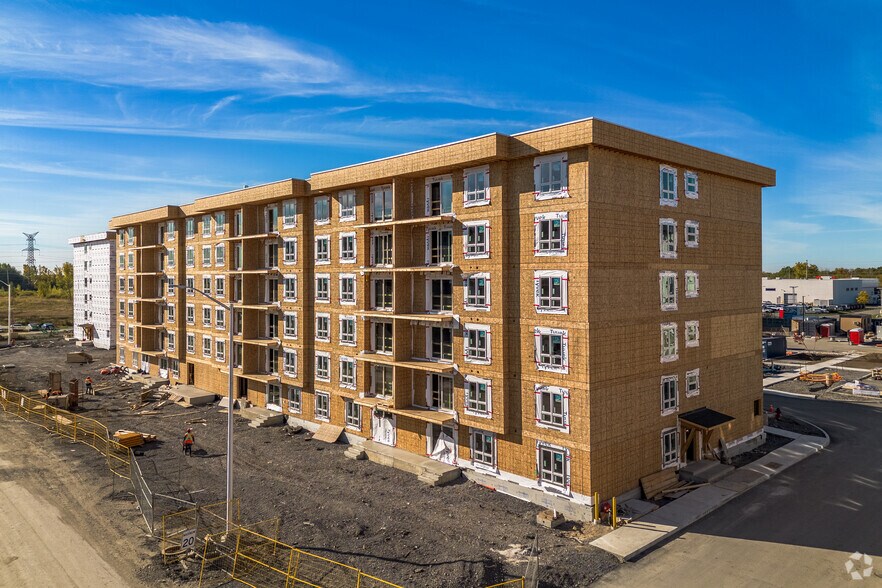 More Photos Of 1070 Noëlla Leclair Way, Ottawa Apartments For Lease