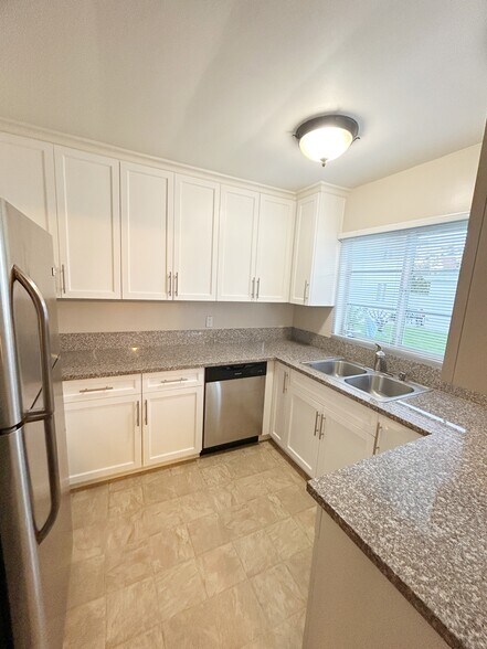 More Photos Of 3709 W Verdugo Ave, Burbank Apartments For Sale