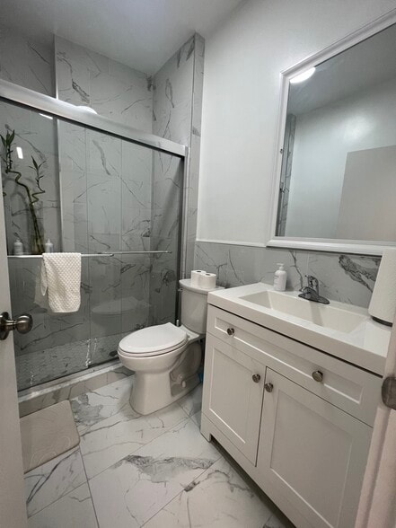 More Photos Of 80 Fifth Ave, New York Office For Lease