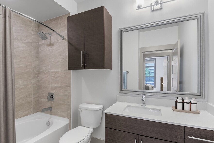 More Photos Of 1750 Camden Rd, Charlotte Apartments For Lease