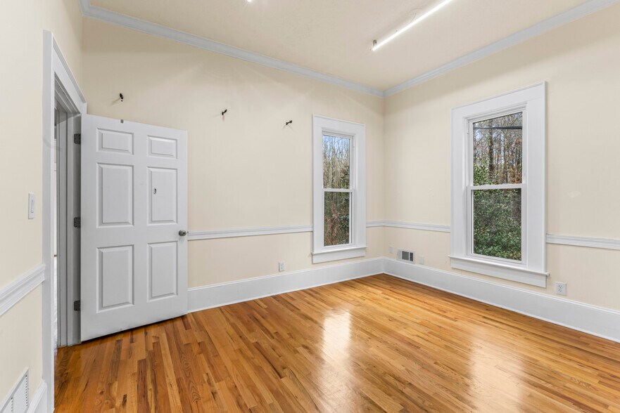 More Photos Of 4953 Presidents Way, Tucker Loft Creative Space For Sale