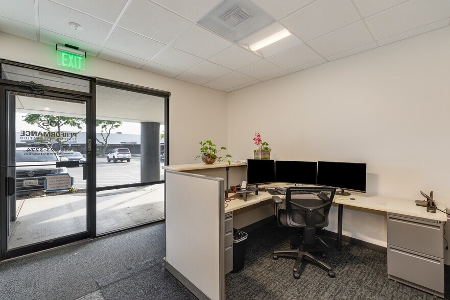More Photos Of 780 Montague Expy, San Jose Showroom For Lease