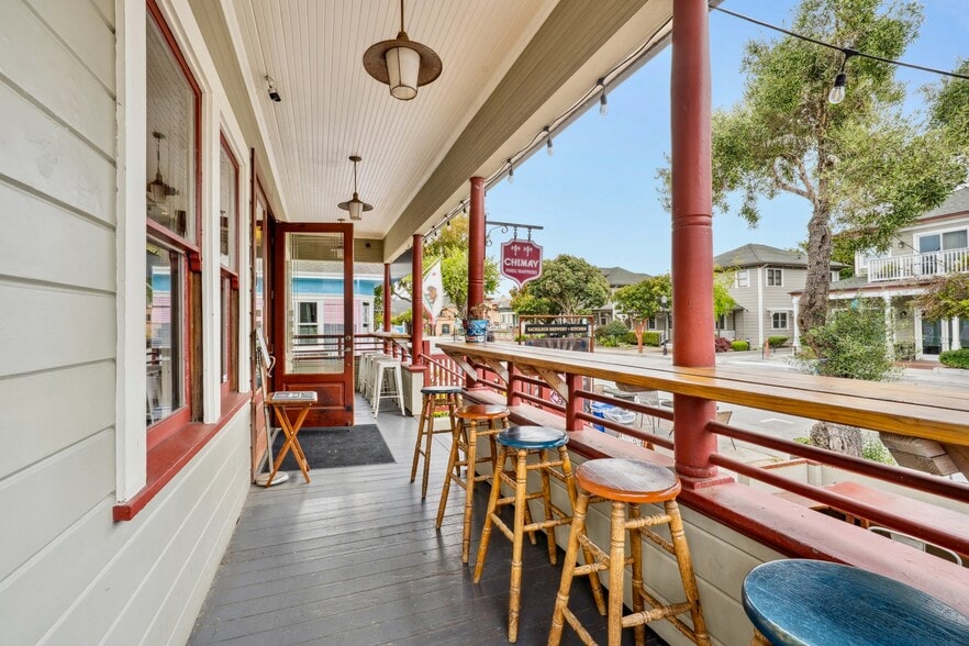 More Photos Of 730 Main St, Half Moon Bay Restaurant For Sale