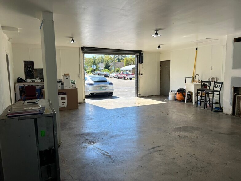 More Photos Of 2301 Crutchfield St, Chattanooga General Retail For Sale