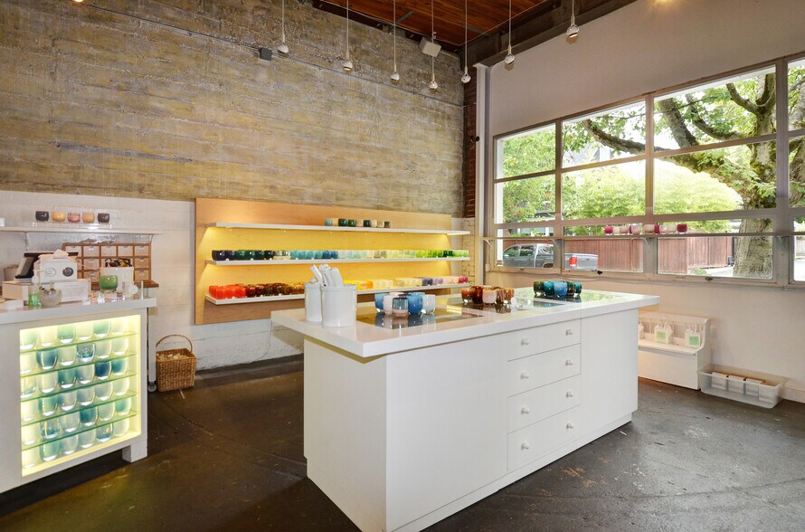 More Photos Of 3406 E Union St, Seattle Office For Sale