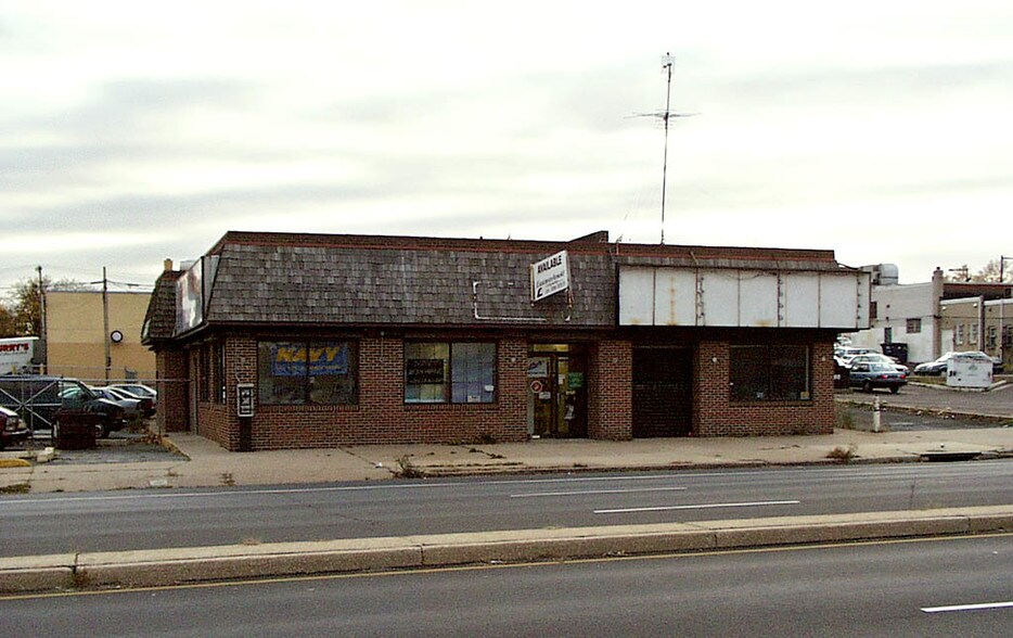 More Photos Of 3110-3120 W Cheltenham Ave, Philadelphia Freestanding For Lease