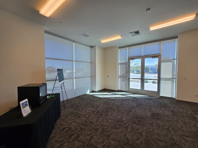 More Photos Of 23840-23842 Rider St, Perris Distribution For Lease